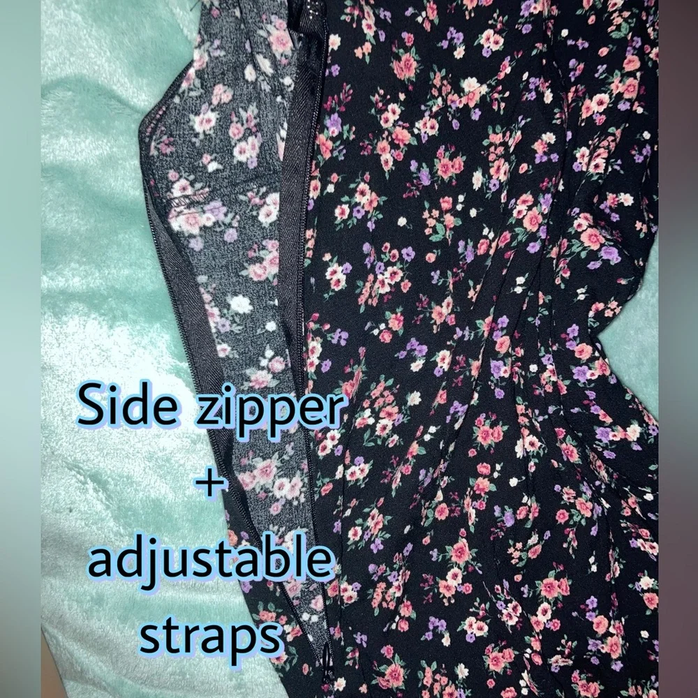 Forever 21 short dress floral print. - Picture 3 of 3
